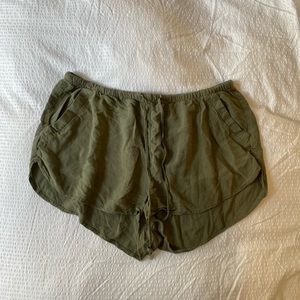 💚H&M SHORTS💚